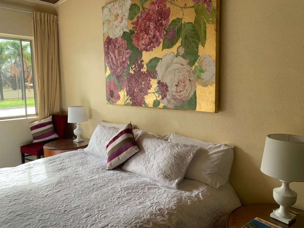 Temora Motel ภายนอก รูปภาพ