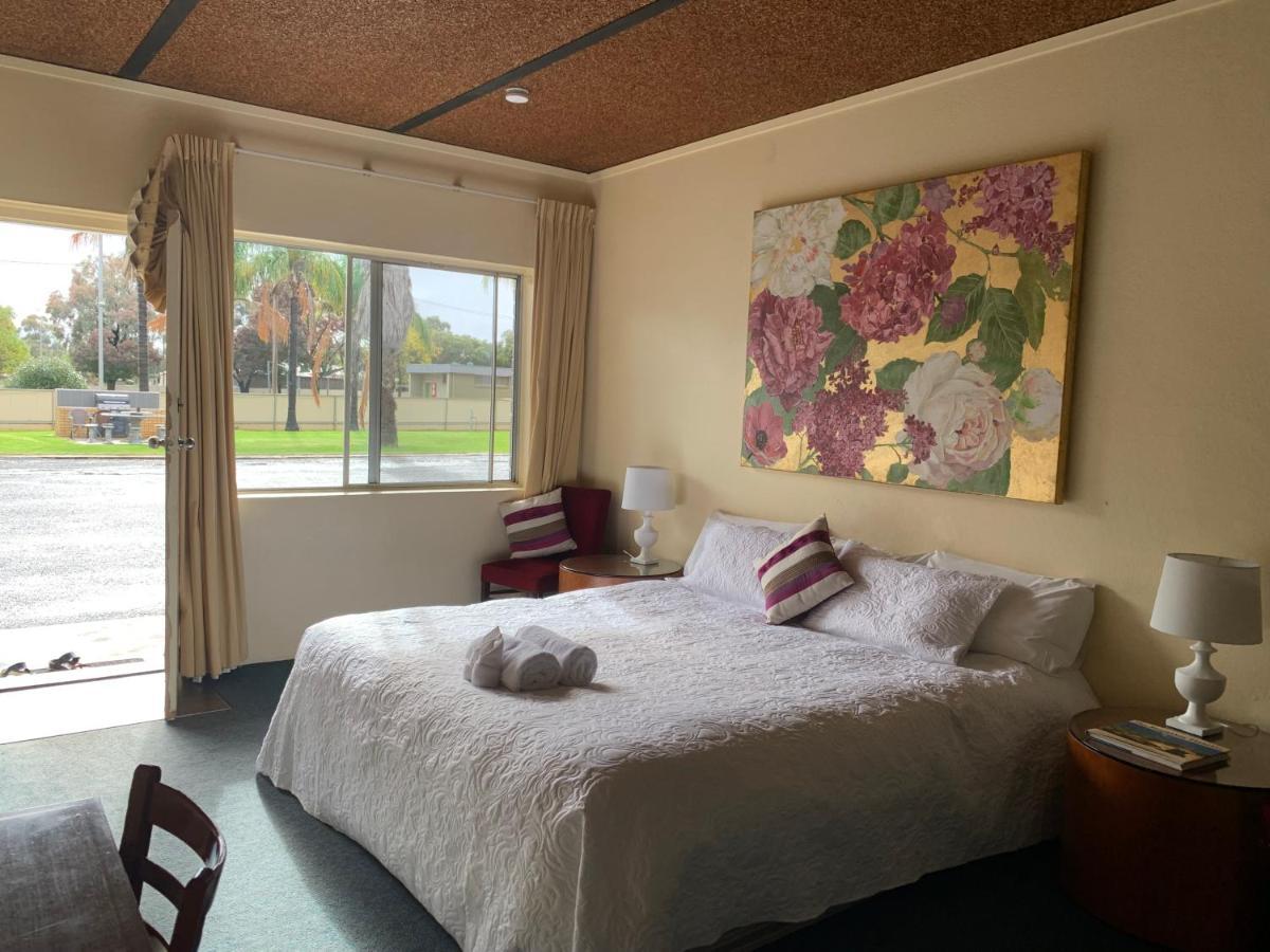 Temora Motel ภายนอก รูปภาพ