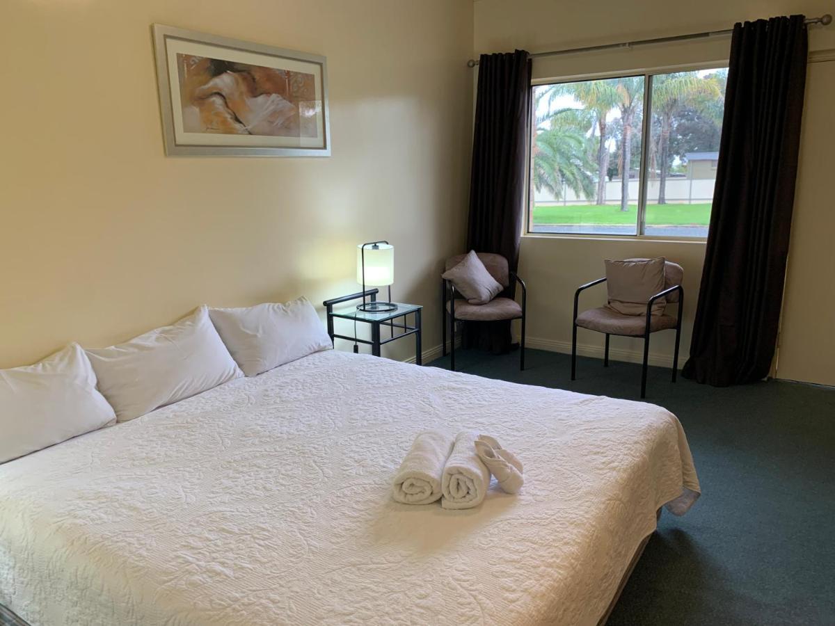 Temora Motel ภายนอก รูปภาพ
