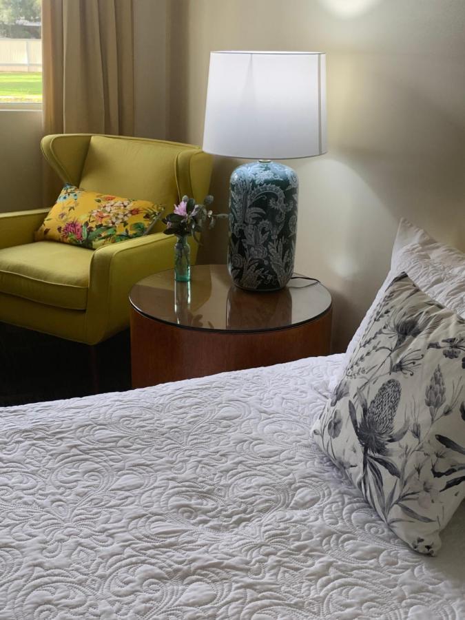Temora Motel ภายนอก รูปภาพ