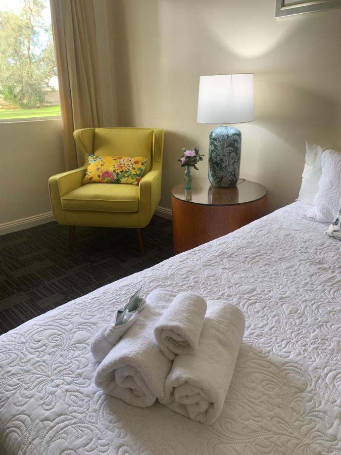 Temora Motel ภายนอก รูปภาพ