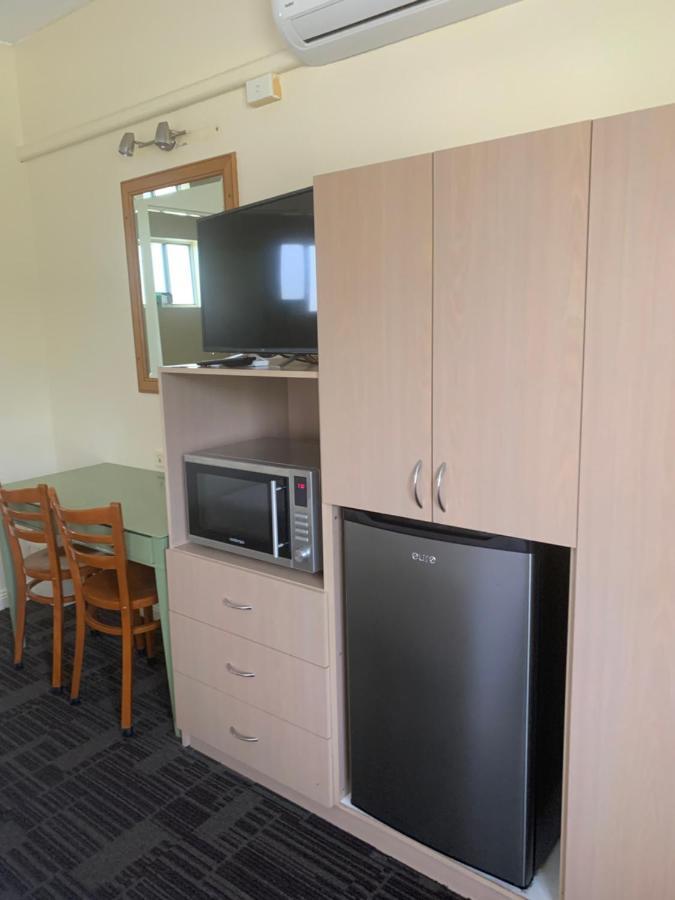 Temora Motel ภายนอก รูปภาพ