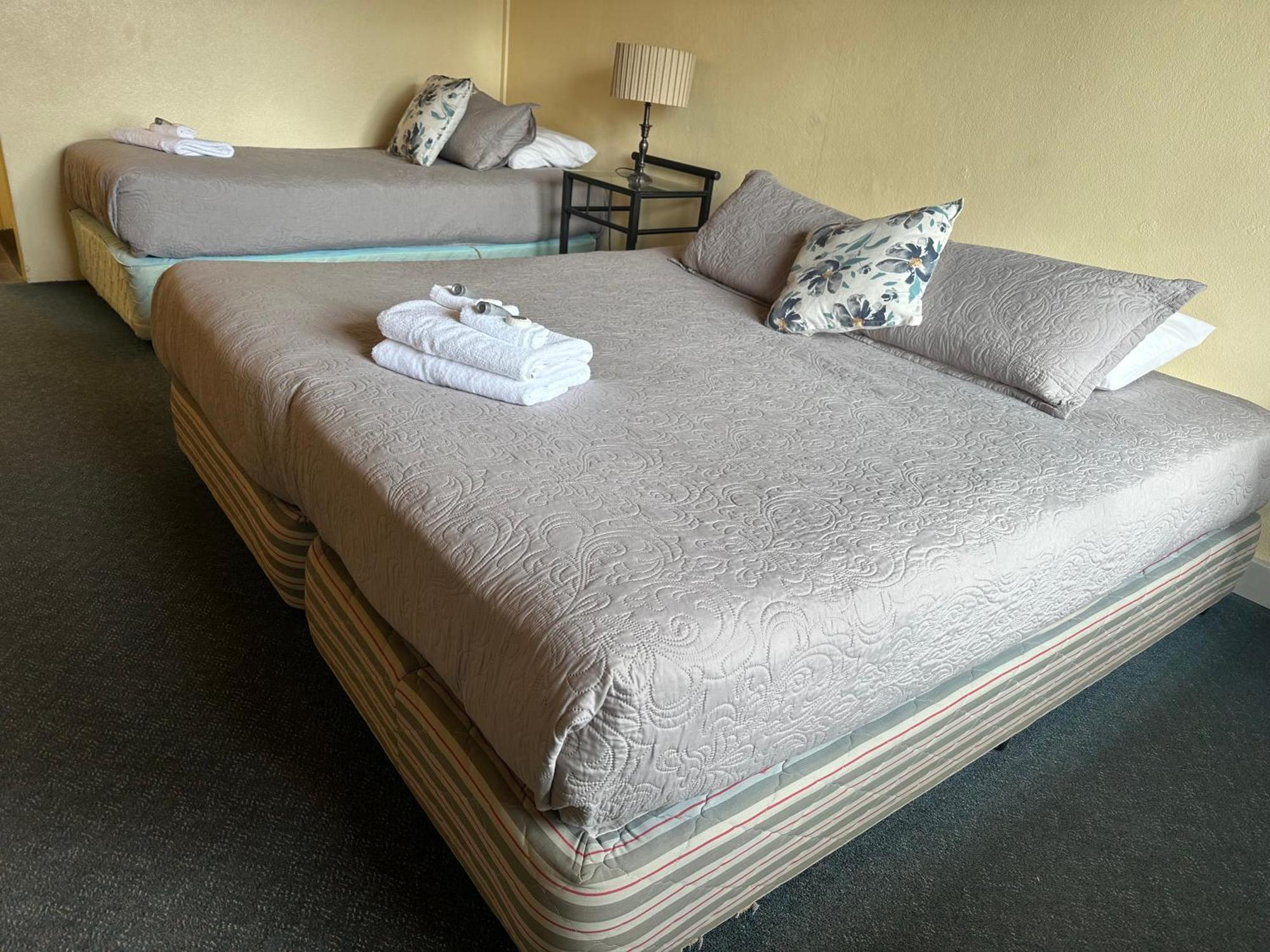 Temora Motel ภายนอก รูปภาพ