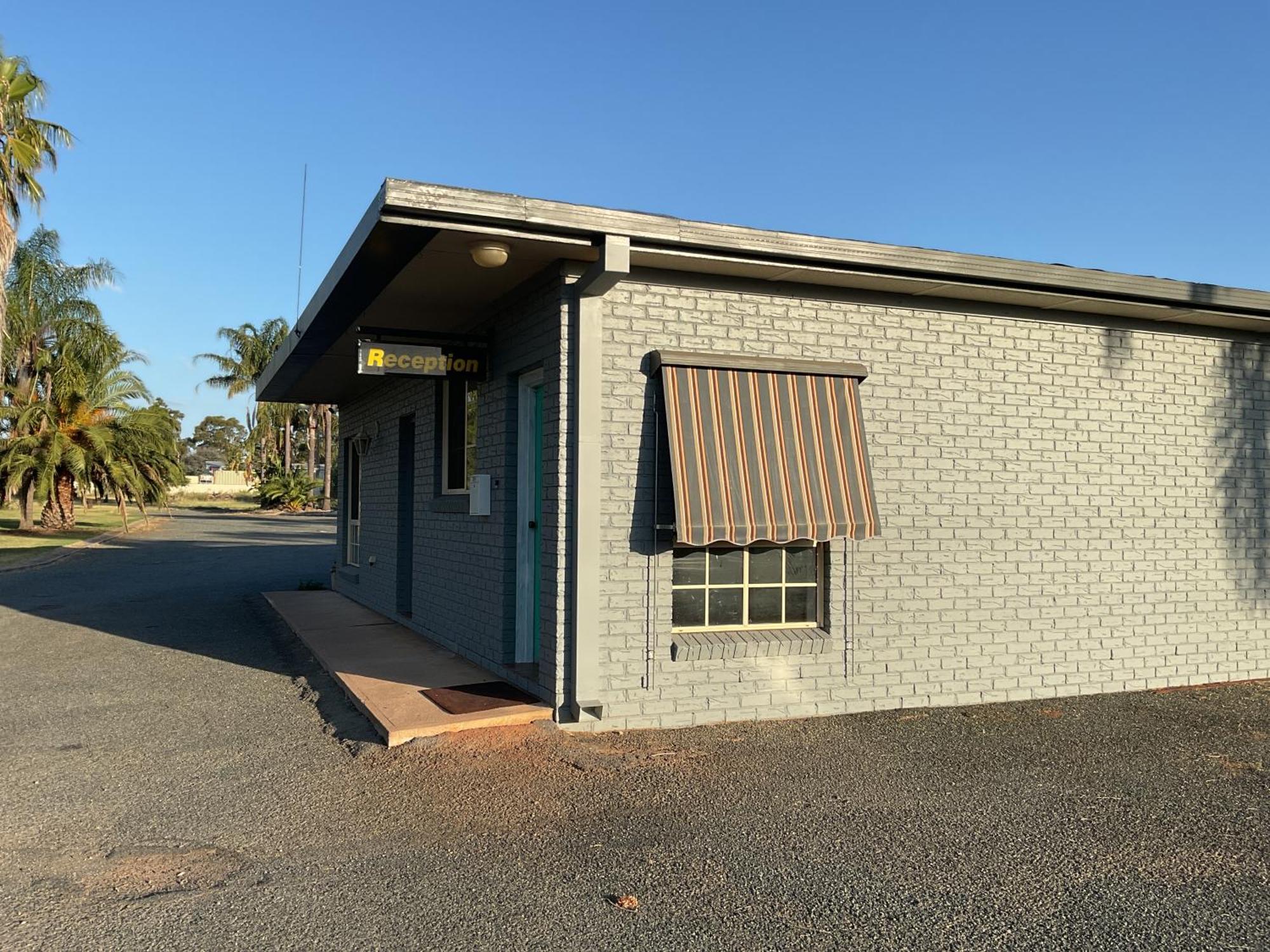 Temora Motel ภายนอก รูปภาพ